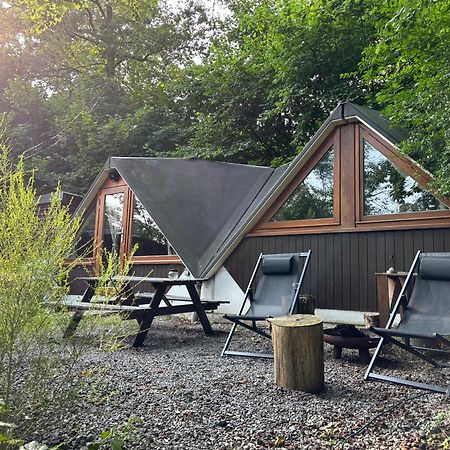 Chalet Tropical Avec Bain A Bulles - In The Woods Gesves 外观 照片