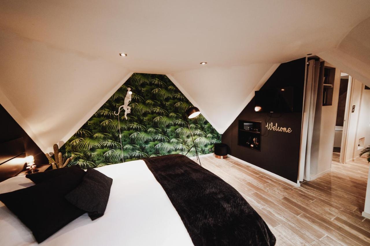 Chalet Tropical Avec Bain A Bulles - In The Woods Gesves 外观 照片