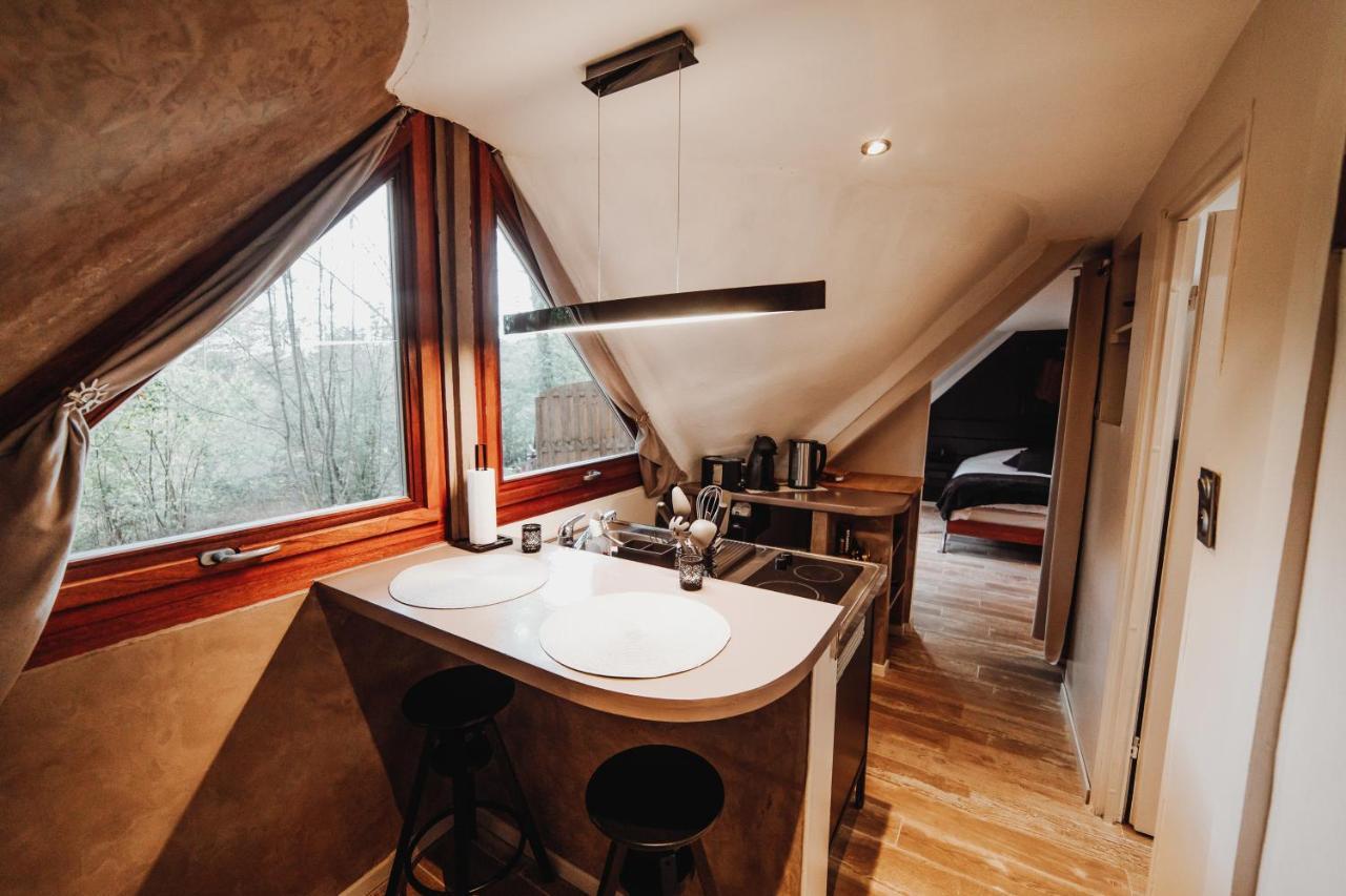 Chalet Tropical Avec Bain A Bulles - In The Woods Gesves 外观 照片