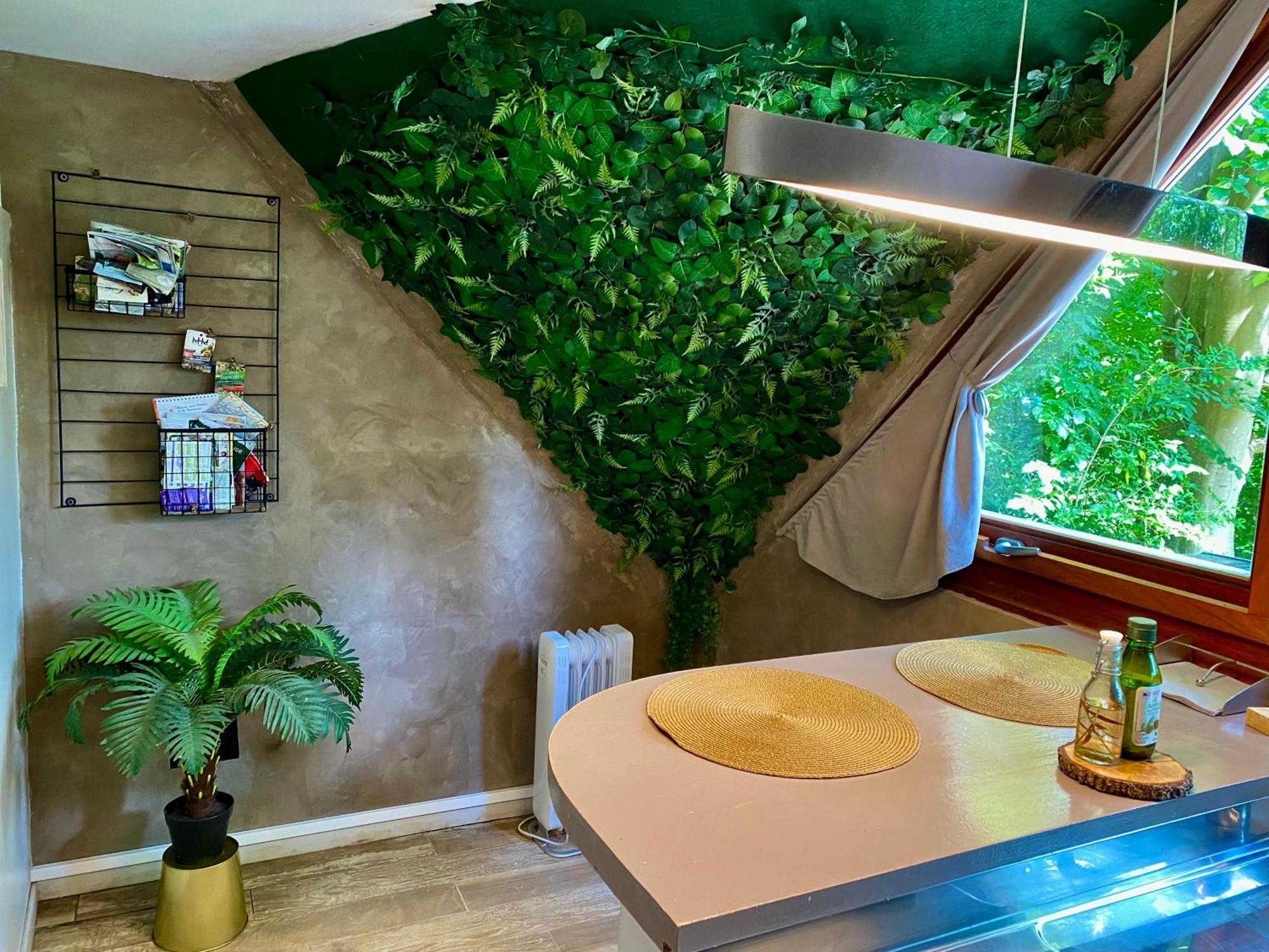 Chalet Tropical Avec Bain A Bulles - In The Woods Gesves 外观 照片